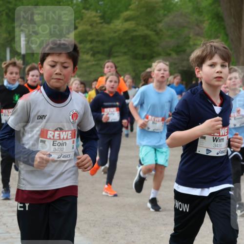 25.04.2026 - Das Zehntel Zöllner http://msf.ph/oto/9591810 25.04.2026 08:40:43 Laufen 1919, 3432, 3430, 3380 meine-sportfotos.de