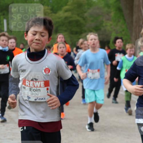 25.04.2026 - Das Zehntel Zöllner http://msf.ph/oto/9591812 25.04.2026 08:40:43 Laufen 3432, 1919, 3430 meine-sportfotos.de