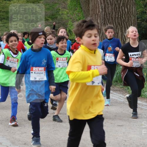25.04.2026 - Das Zehntel Zöllner http://msf.ph/oto/9591829 25.04.2026 08:40:48 Laufen 1407, 3653, 8, 1438, 3676 meine-sportfotos.de