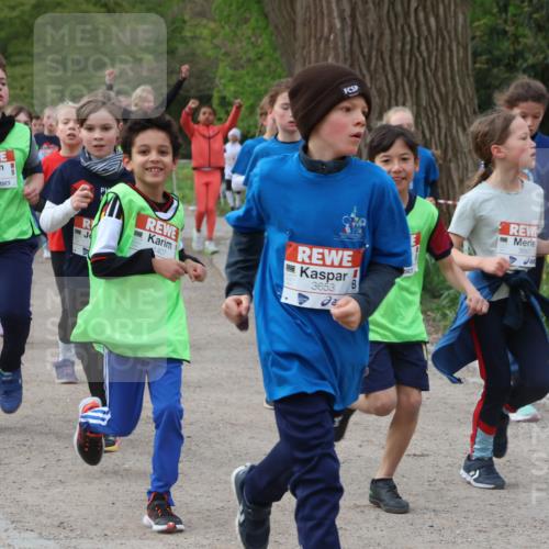 25.04.2026 - Das Zehntel Zöllner http://msf.ph/oto/9591832 25.04.2026 08:40:49 Laufen 133, 1407, 3653, 3667, 3676 meine-sportfotos.de