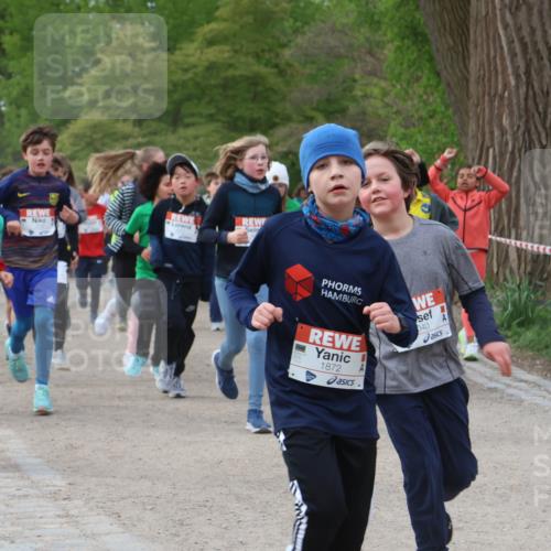 25.04.2026 - Das Zehntel Zöllner http://msf.ph/oto/9591850 25.04.2026 08:40:52 Laufen 4444444, 1872, 040 meine-sportfotos.de