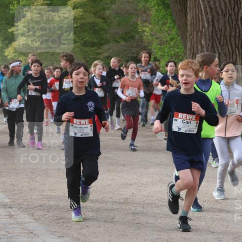 25.04.2026 - Das Zehntel Zöllner http://msf.ph/oto/9591926 25.04.2026 08:41:10 Laufen 1301, 1298 meine-sportfotos.de