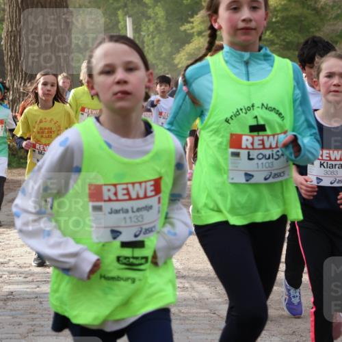 25.04.2026 - Das Zehntel Zöllner http://msf.ph/oto/9591982 25.04.2026 08:41:23 Laufen 1133, 1103, 3083 meine-sportfotos.de