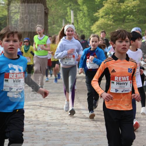 25.04.2026 - Das Zehntel Zöllner http://msf.ph/oto/9592002 25.04.2026 08:41:27 Laufen 3917, 3413, 3932 meine-sportfotos.de