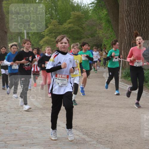 25.04.2026 - Das Zehntel Zöllner http://msf.ph/oto/9592029 25.04.2026 08:41:34 Laufen 1455 meine-sportfotos.de