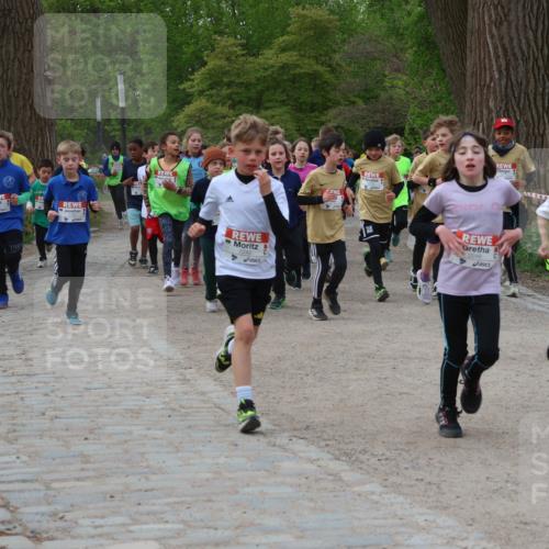 25.04.2026 - Das Zehntel Zöllner http://msf.ph/oto/9592060 25.04.2026 08:41:42 Laufen 60, 2242, 2248 meine-sportfotos.de