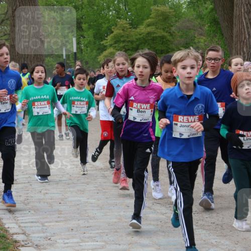25.04.2026 - Das Zehntel Zöllner http://msf.ph/oto/9592073 25.04.2026 08:41:45 Laufen 1762, 2486, 1040, 1760, 2269 meine-sportfotos.de