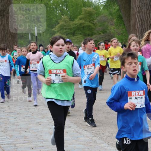 25.04.2026 - Das Zehntel Zöllner http://msf.ph/oto/9592143 25.04.2026 08:42:01 Laufen 3324, 2118 meine-sportfotos.de