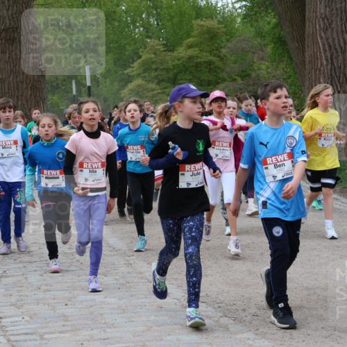 25.04.2026 - Das Zehntel Zöllner http://msf.ph/oto/9592149 25.04.2026 08:42:02 Laufen 2978, 1707, 2992, 2974 meine-sportfotos.de