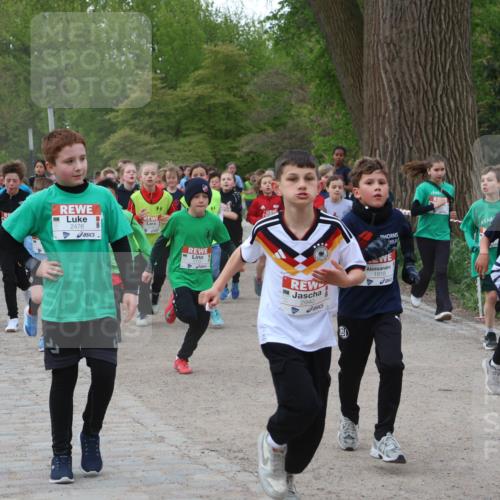 25.04.2026 - Das Zehntel Zöllner http://msf.ph/oto/9592192 25.04.2026 08:42:10 Laufen 2476, 2940, 1818, 1280 meine-sportfotos.de