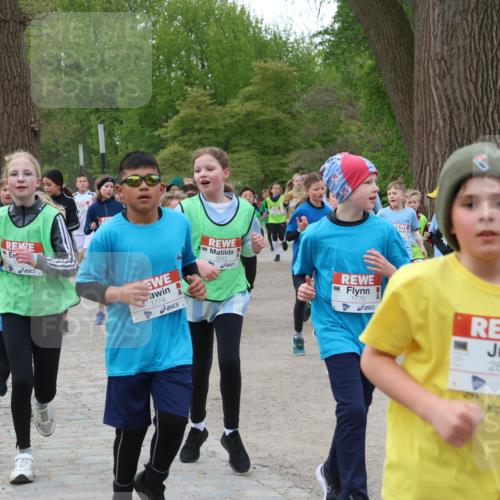 25.04.2026 - Das Zehntel Zöllner http://msf.ph/oto/9592214 25.04.2026 08:42:16 Laufen 1774, 3342, 1770, 2801, 3059 meine-sportfotos.de