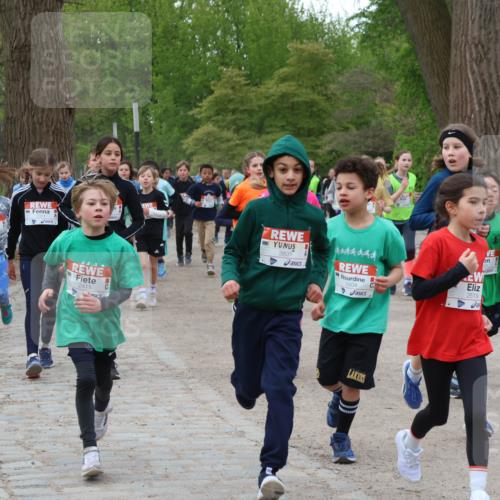 25.04.2026 - Das Zehntel Zöllner http://msf.ph/oto/9592228 25.04.2026 08:42:19 Laufen 2411, 3831, 2404, 2619, 2905, 78, 1192, 8 meine-sportfotos.de
