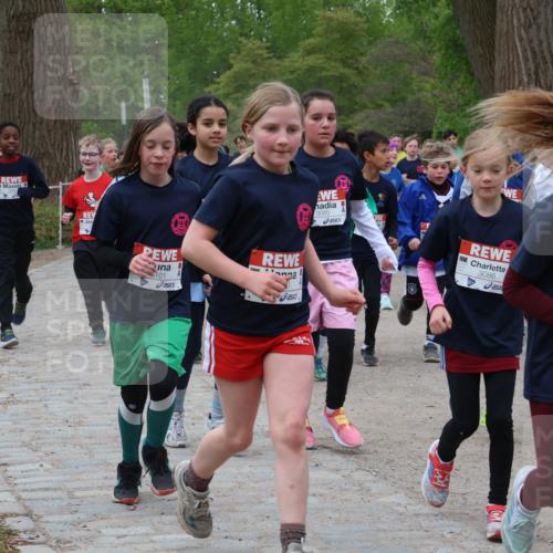 25.04.2026 - Das Zehntel Zöllner http://msf.ph/oto/9592292 25.04.2026 08:42:35 Laufen 101, 3085, 4444444, 3086, 3067 meine-sportfotos.de