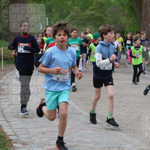 25.04.2026 - Das Zehntel Zöllner http://msf.ph/oto/9592302 25.04.2026 08:42:37 Laufen 1180, 4009, 11 meine-sportfotos.de