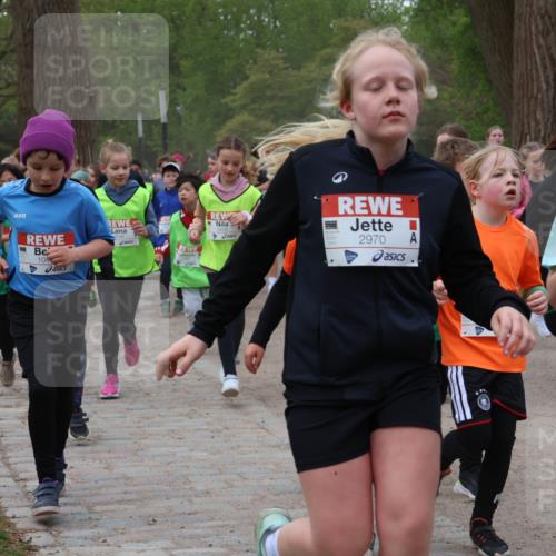 25.04.2026 - Das Zehntel Zöllner http://msf.ph/oto/9592333 25.04.2026 08:42:44 Laufen 104, 2970, 2979 meine-sportfotos.de