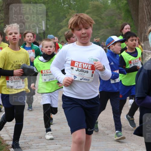 25.04.2026 - Das Zehntel Zöllner http://msf.ph/oto/9592352 25.04.2026 08:42:49 Laufen 3146, 3507, 2749, 2828 meine-sportfotos.de