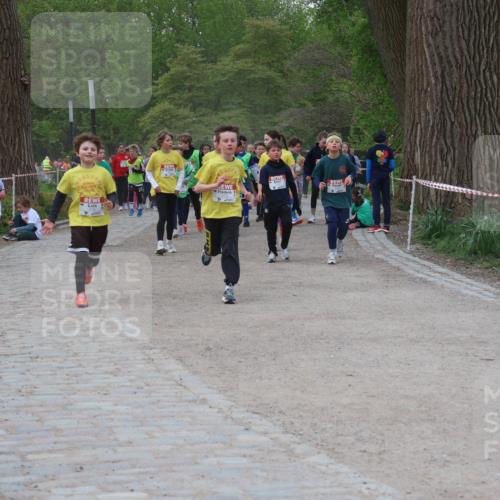 25.04.2026 - Das Zehntel Zöllner http://msf.ph/oto/9592374 25.04.2026 08:42:54 Laufen 10 meine-sportfotos.de
