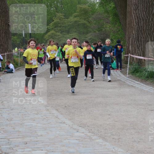 25.04.2026 - Das Zehntel Zöllner http://msf.ph/oto/9592375 25.04.2026 08:42:54 Laufen 10 meine-sportfotos.de