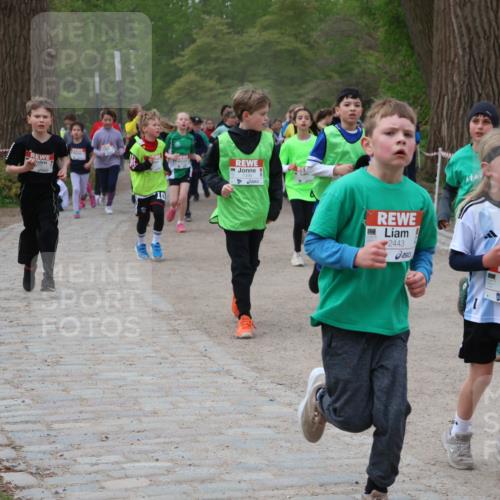 25.04.2026 - Das Zehntel Zöllner http://msf.ph/oto/9592407 25.04.2026 08:43:01 Laufen 10, 2443, 3730 meine-sportfotos.de