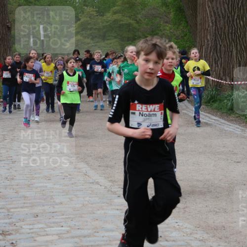 25.04.2026 - Das Zehntel Zöllner http://msf.ph/oto/9592421 25.04.2026 08:43:04 Laufen 3755 meine-sportfotos.de