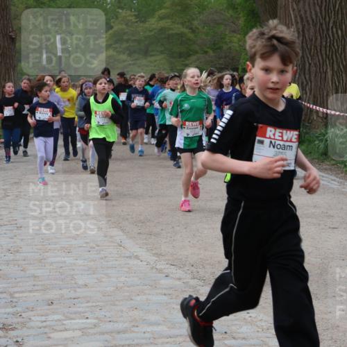 25.04.2026 - Das Zehntel Zöllner http://msf.ph/oto/9592423 25.04.2026 08:43:04 Laufen 3755 meine-sportfotos.de