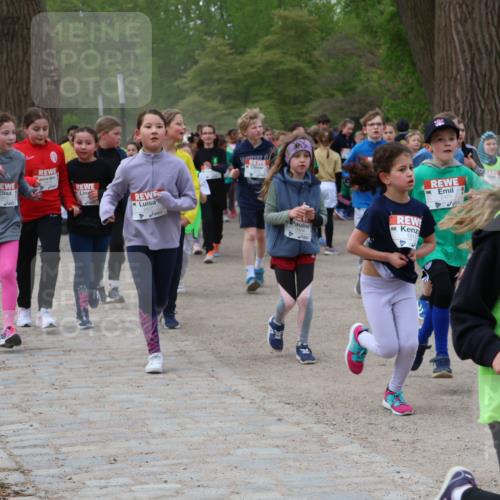 25.04.2026 - Das Zehntel Zöllner http://msf.ph/oto/9592438 25.04.2026 08:43:07 Laufen 3427, 1810, 2474, 1088 meine-sportfotos.de