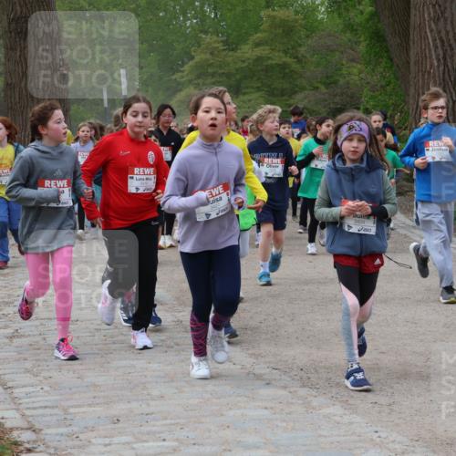 25.04.2026 - Das Zehntel Zöllner http://msf.ph/oto/9592445 25.04.2026 08:43:08 Laufen 3427, 3404 meine-sportfotos.de