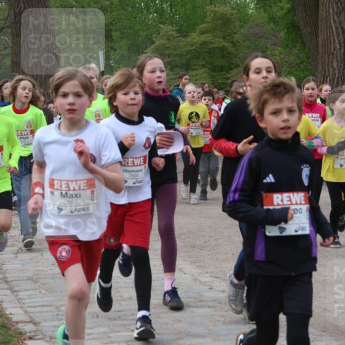 25.04.2026 - Das Zehntel Zöllner http://msf.ph/oto/9592483 25.04.2026 08:43:15 Laufen 4058, 2857, 2864, 70, 1995 meine-sportfotos.de