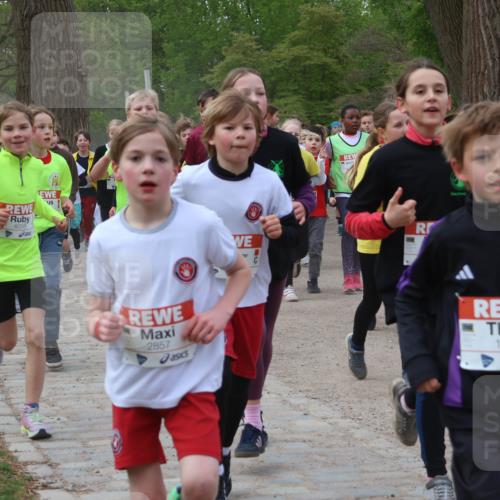 25.04.2026 - Das Zehntel Zöllner http://msf.ph/oto/9592484 25.04.2026 08:43:16 Laufen 4058, 2857, 1070, 3720 meine-sportfotos.de