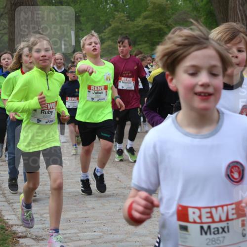 25.04.2026 - Das Zehntel Zöllner http://msf.ph/oto/9592487 25.04.2026 08:43:16 Laufen 4058, 1896, 42, 195, 2857 meine-sportfotos.de