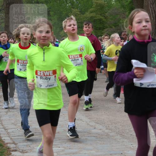 25.04.2026 - Das Zehntel Zöllner http://msf.ph/oto/9592488 25.04.2026 08:43:17 Laufen 1895, 4058, 1896, 2762 meine-sportfotos.de