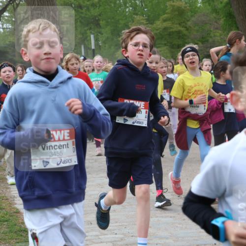 25.04.2026 - Das Zehntel Zöllner http://msf.ph/oto/9592509 25.04.2026 08:43:21 Laufen 3455, 2734 meine-sportfotos.de