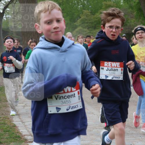 25.04.2026 - Das Zehntel Zöllner http://msf.ph/oto/9592511 25.04.2026 08:43:21 Laufen 1843, 3455, 1299, 2734 meine-sportfotos.de