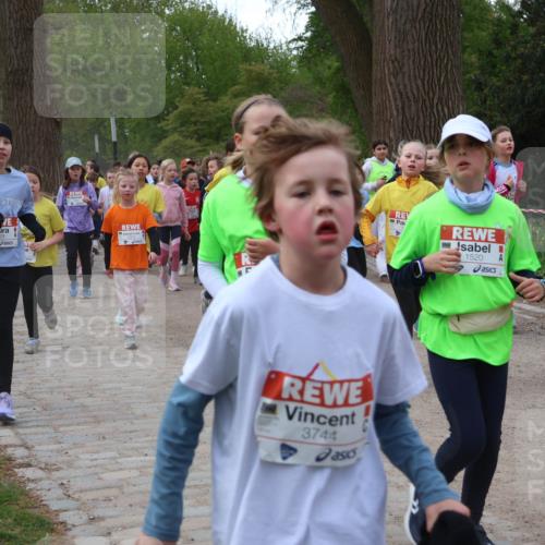 25.04.2026 - Das Zehntel Zöllner http://msf.ph/oto/9592534 25.04.2026 08:43:28 Laufen 4029, 3744, 1520, 1522 meine-sportfotos.de