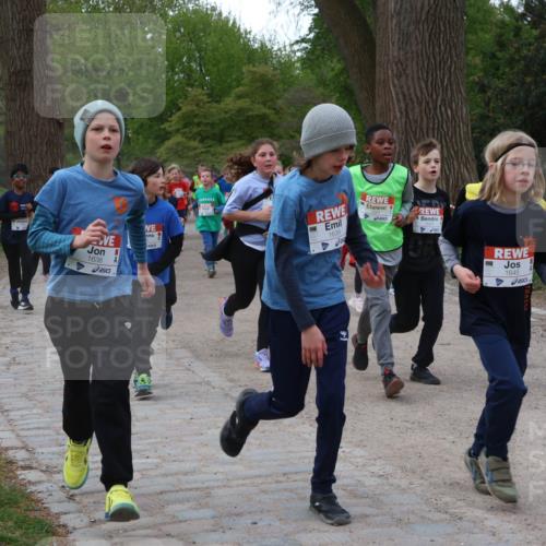 25.04.2026 - Das Zehntel Zöllner http://msf.ph/oto/9592592 25.04.2026 08:43:39 Laufen 1638, 1639, 1645, 3937 meine-sportfotos.de