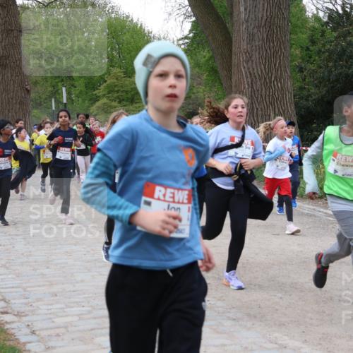 25.04.2026 - Das Zehntel Zöllner http://msf.ph/oto/9592595 25.04.2026 08:43:40 Laufen 1, 5 meine-sportfotos.de