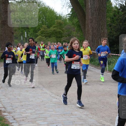 25.04.2026 - Das Zehntel Zöllner http://msf.ph/oto/9592600 25.04.2026 08:43:41 Laufen 10, 2124, 1467 meine-sportfotos.de
