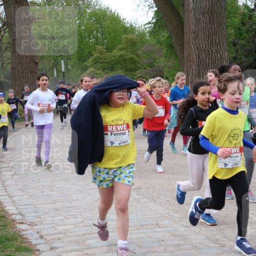 25.04.2026 - Das Zehntel Zöllner http://msf.ph/oto/9592619 25.04.2026 08:43:45 Laufen 2717, 2708, 2715 meine-sportfotos.de