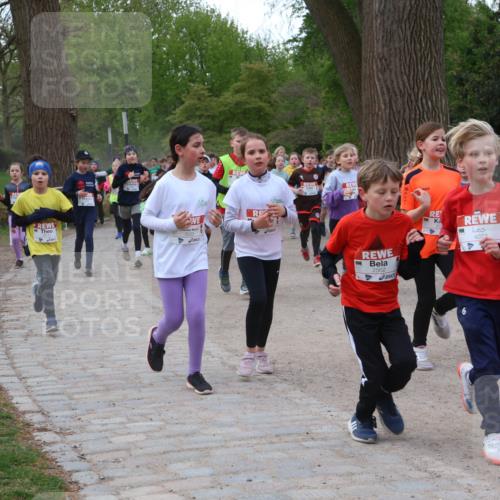 25.04.2026 - Das Zehntel Zöllner http://msf.ph/oto/9592626 25.04.2026 08:43:46 Laufen 2562, 4072, 6 meine-sportfotos.de