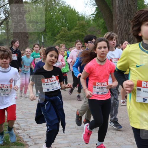25.04.2026 - Das Zehntel Zöllner http://msf.ph/oto/9592689 25.04.2026 08:43:58 Laufen 2848, 2283, 2281, 1119, 18 meine-sportfotos.de