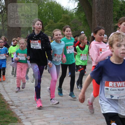 25.04.2026 - Das Zehntel Zöllner http://msf.ph/oto/9592700 25.04.2026 08:44:00 Laufen 2488, 1937, 3638 meine-sportfotos.de