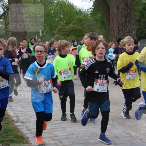 25.04.2026 - Das Zehntel Zöllner http://msf.ph/oto/9592712 25.04.2026 08:44:02 Laufen 1757, 3918, 1894, 3928, 2790, 277 meine-sportfotos.de