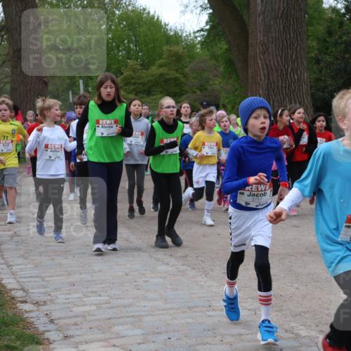 25.04.2026 - Das Zehntel Zöllner http://msf.ph/oto/9592732 25.04.2026 08:44:05 Laufen 11, 3757, 1556 meine-sportfotos.de