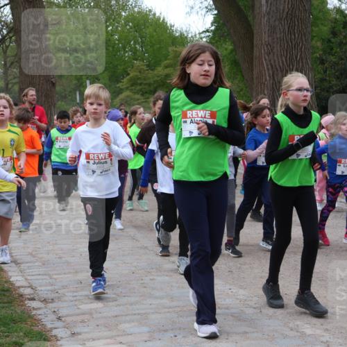 25.04.2026 - Das Zehntel Zöllner http://msf.ph/oto/9592741 25.04.2026 08:44:07 Laufen 3467, 3503, 3333 meine-sportfotos.de