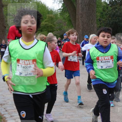 25.04.2026 - Das Zehntel Zöllner http://msf.ph/oto/9592757 25.04.2026 08:44:10 Laufen 1422, 1990, 1406 meine-sportfotos.de