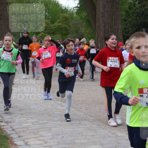 25.04.2026 - Das Zehntel Zöllner http://msf.ph/oto/9592801 25.04.2026 08:44:20 Laufen 3290, 1808, 2597, 3938 meine-sportfotos.de