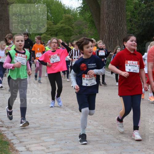 25.04.2026 - Das Zehntel Zöllner http://msf.ph/oto/9592802 25.04.2026 08:44:20 Laufen 3290, 1808, 2597, 2666 meine-sportfotos.de