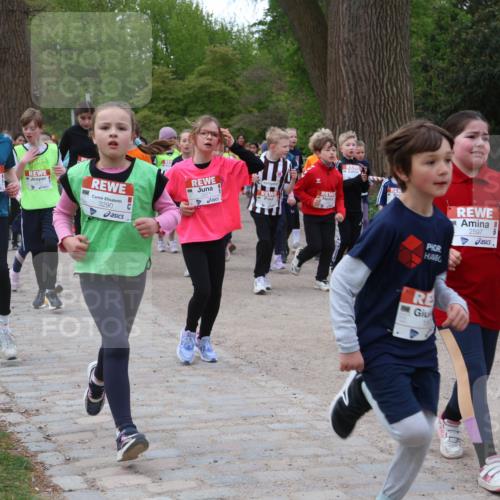25.04.2026 - Das Zehntel Zöllner http://msf.ph/oto/9592804 25.04.2026 08:44:20 Laufen 3290, 2597, 2666 meine-sportfotos.de
