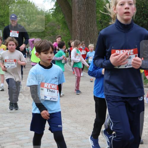 25.04.2026 - Das Zehntel Zöllner http://msf.ph/oto/9592868 25.04.2026 08:44:35 Laufen 05, 1177, 1111 meine-sportfotos.de