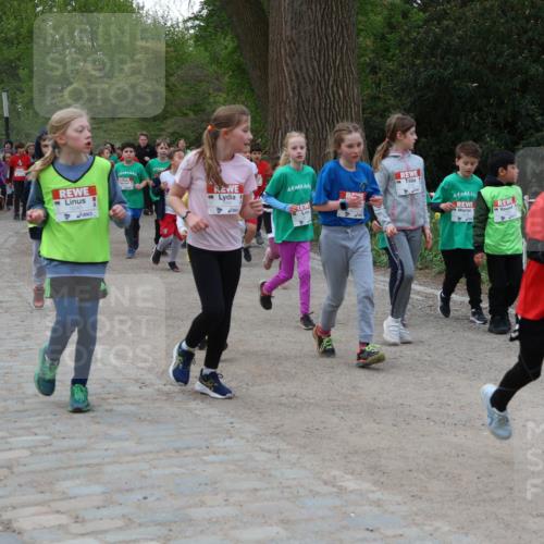 25.04.2026 - Das Zehntel Zöllner http://msf.ph/oto/9592918 25.04.2026 08:44:46 Laufen 2991, 44 meine-sportfotos.de